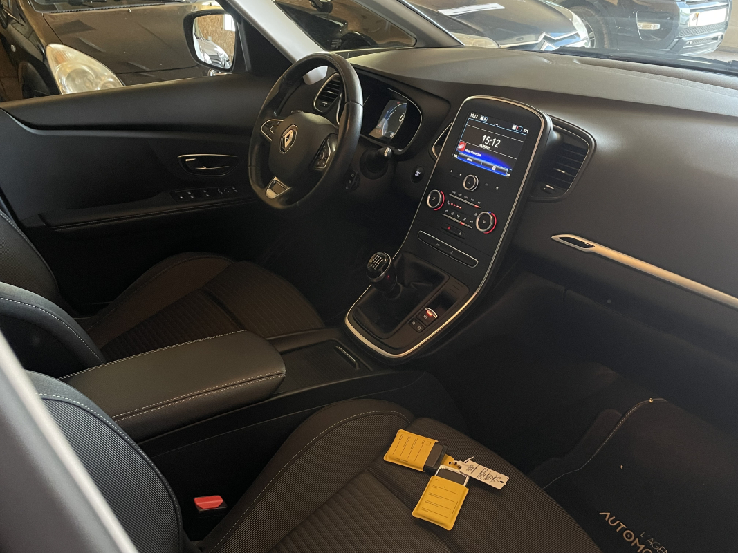 Renault Scenic — 13