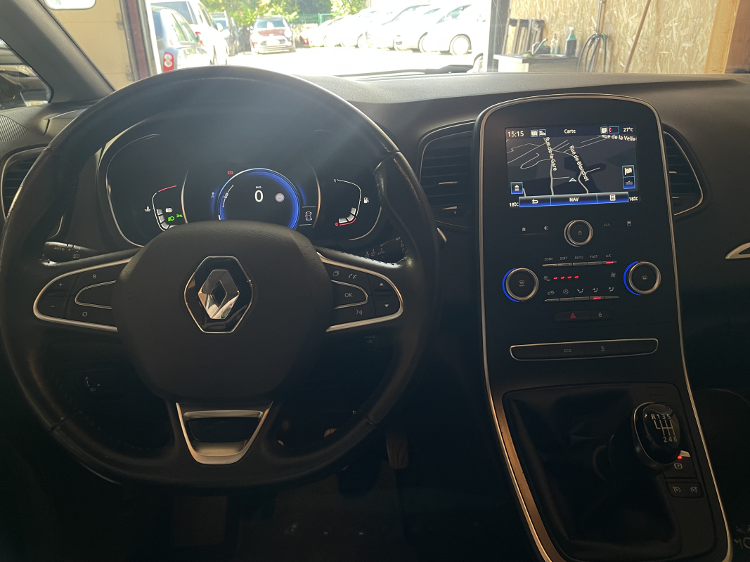 Renault Scenic — 15