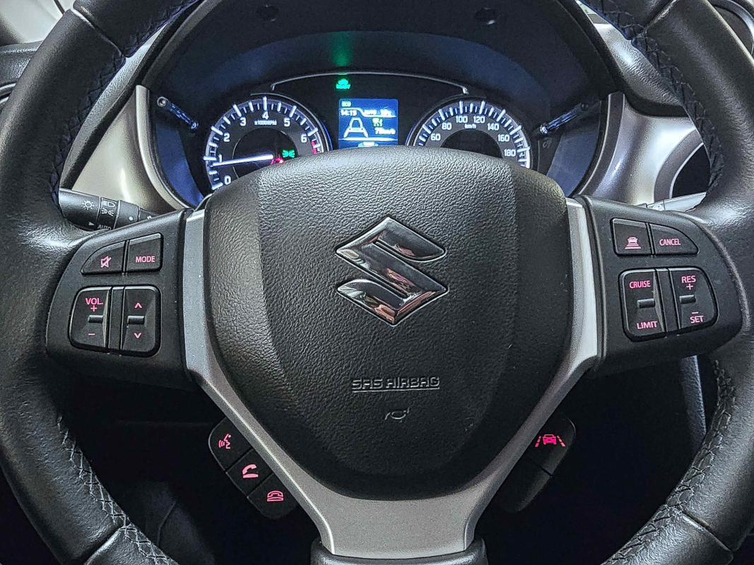 Suzuki Vitara — 23