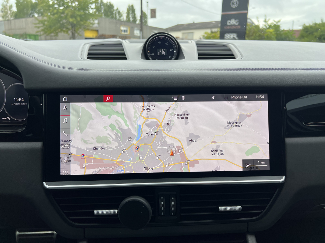 Porsche Cayenne — 13