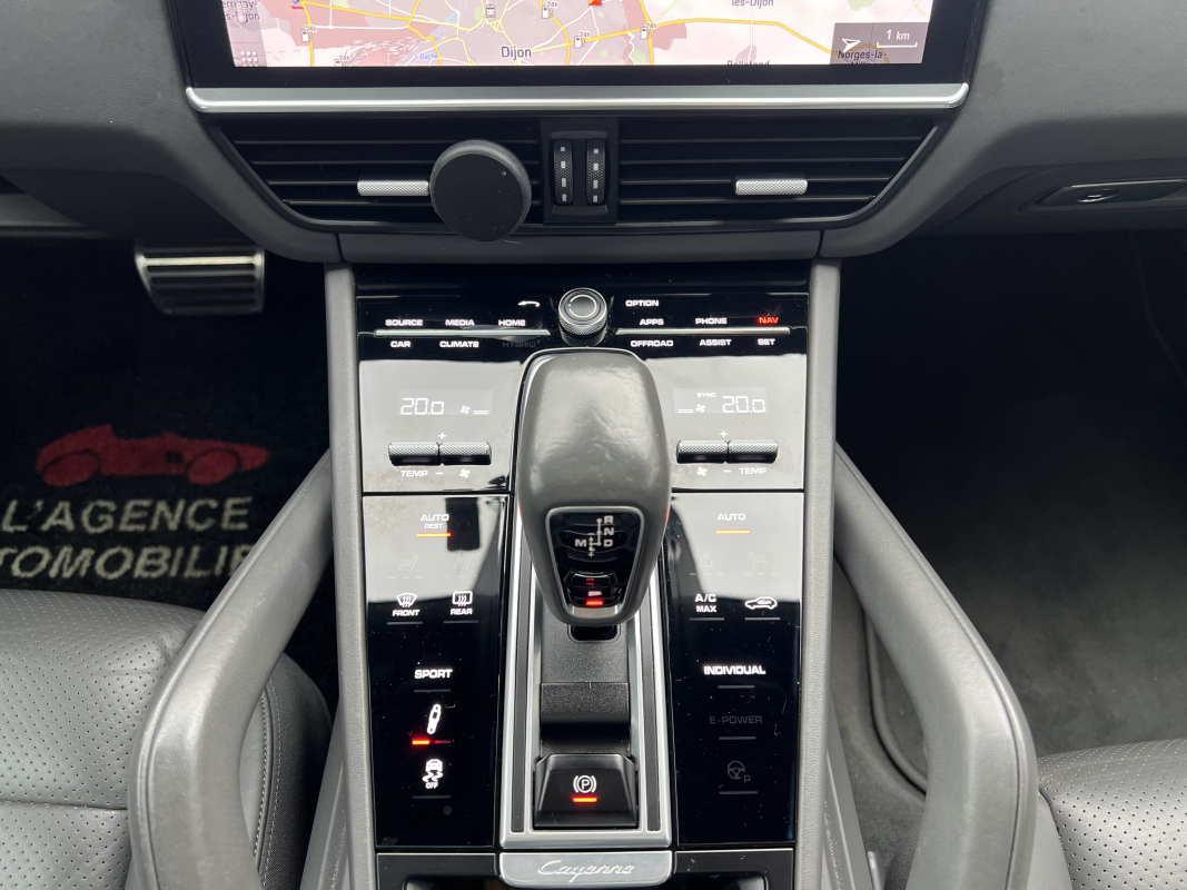 Porsche Cayenne — 15
