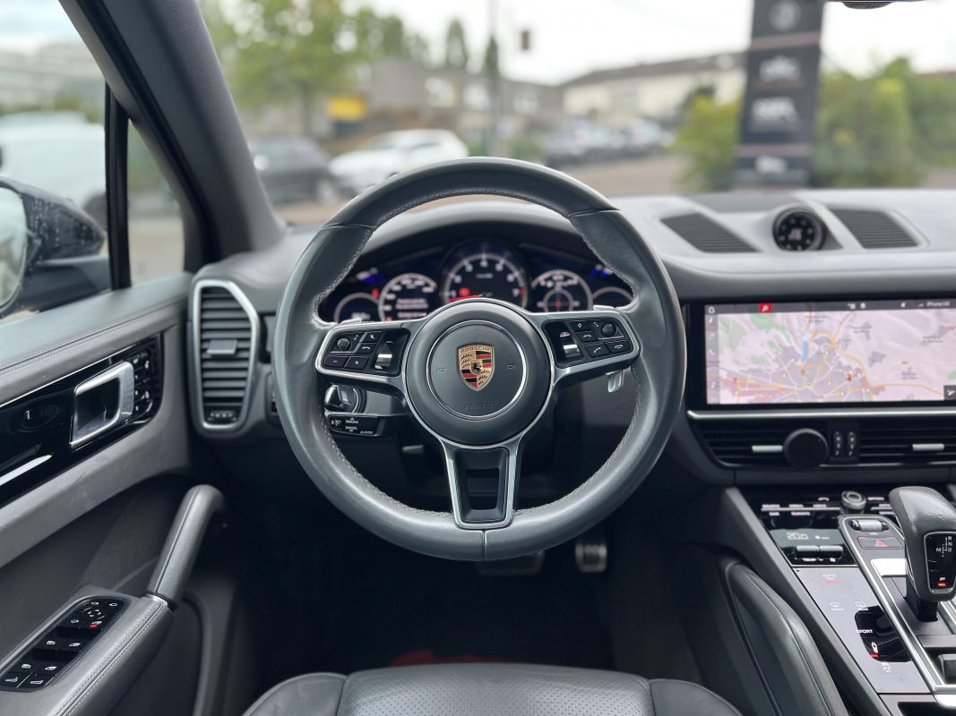 Porsche Cayenne — 16