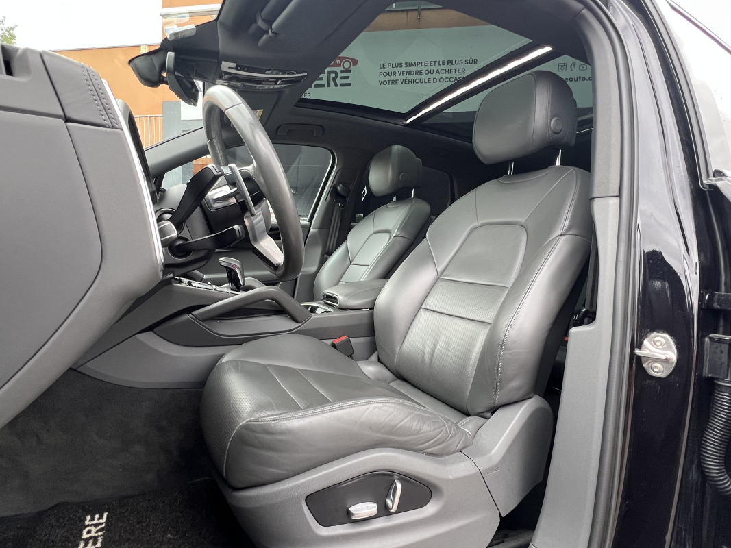 Porsche Cayenne — 17
