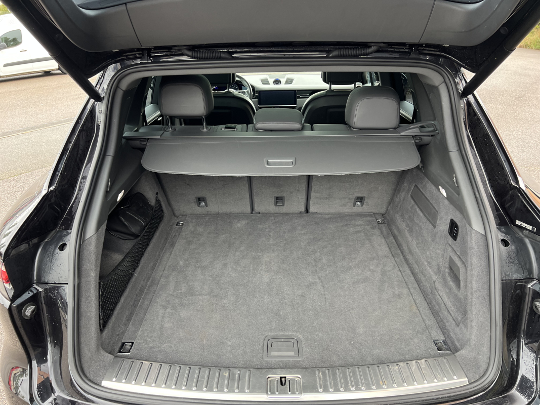 Porsche Cayenne — 9
