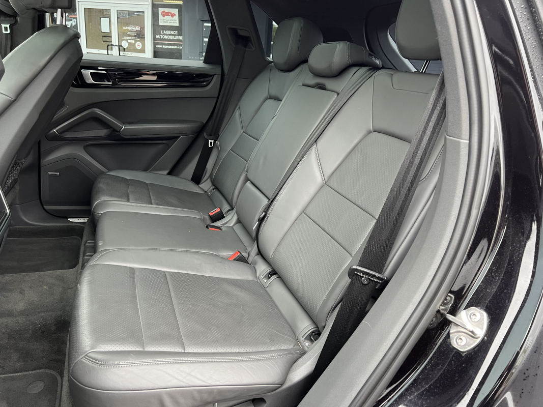 Porsche Cayenne — 8