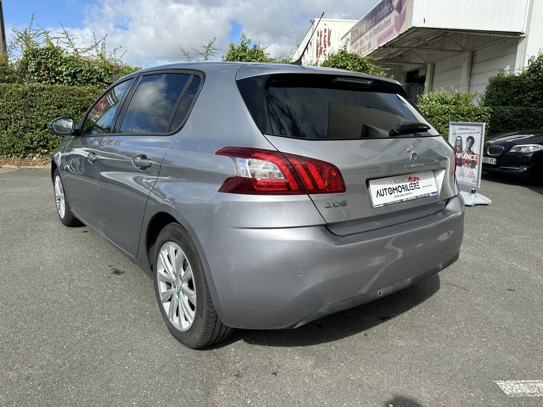 Peugeot 308 — 3
