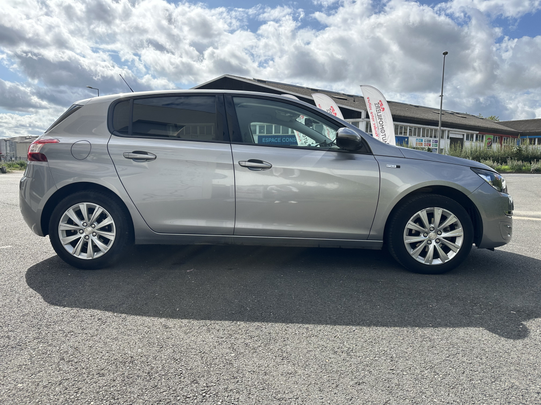Peugeot 308 — 6
