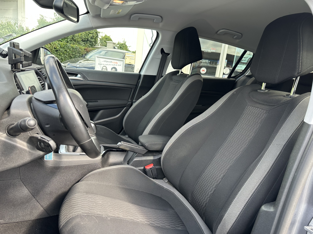 Peugeot 308 — 10