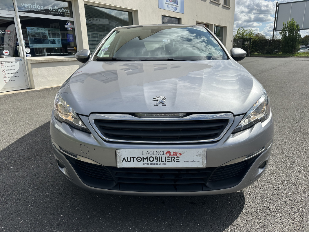 Peugeot 308 — 8