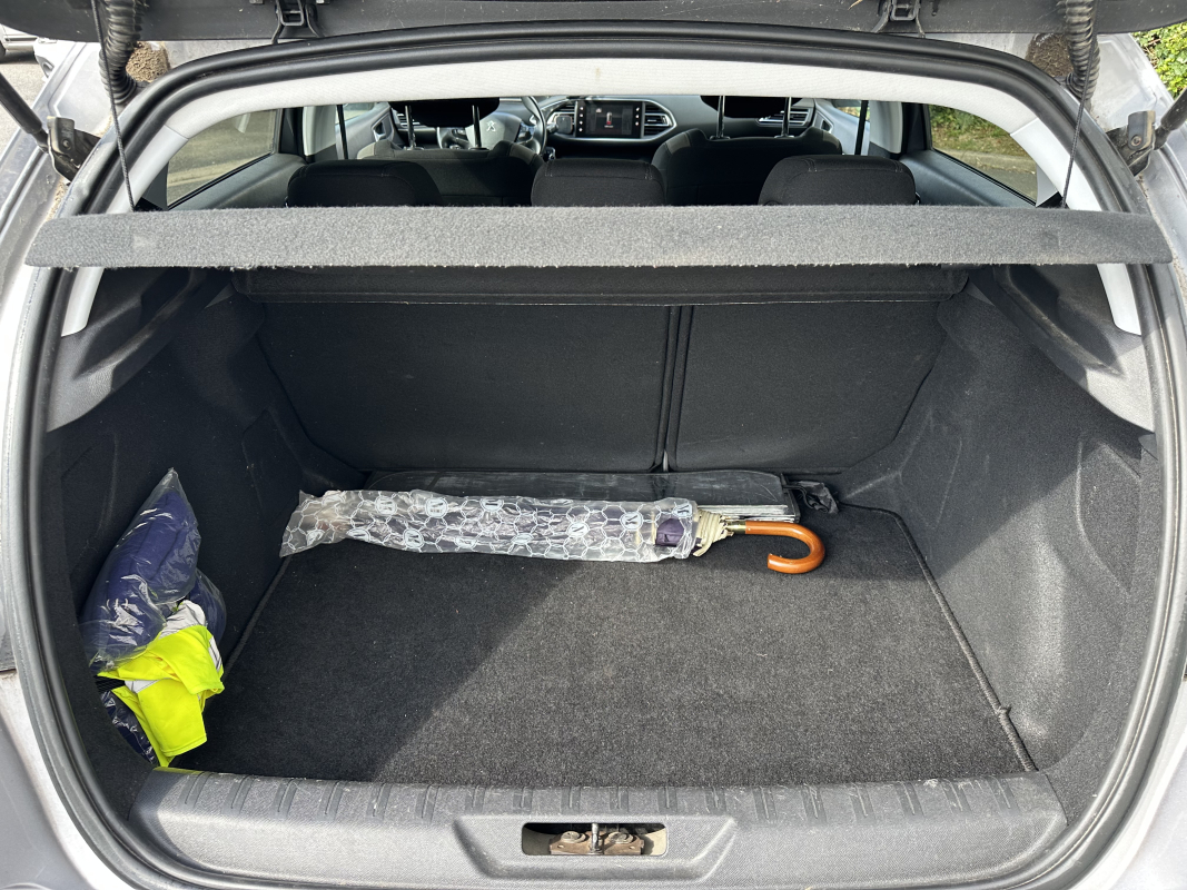 Peugeot 308 — 15
