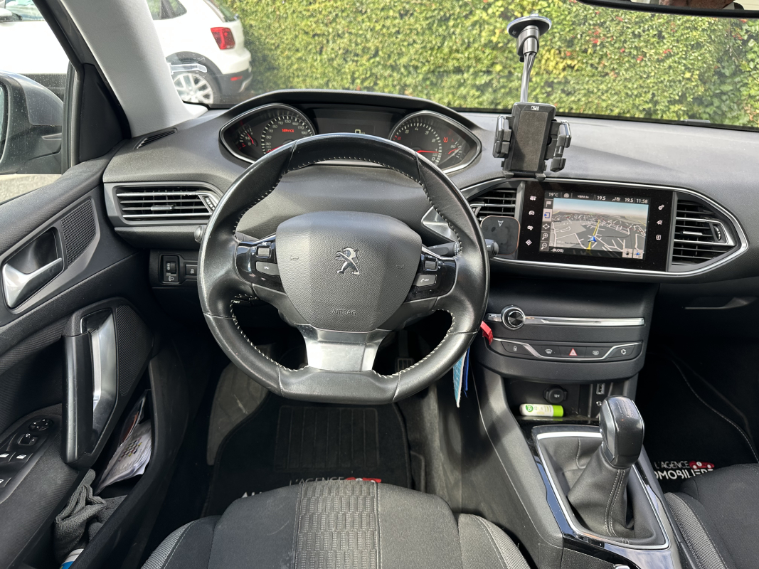 Peugeot 308 — 21