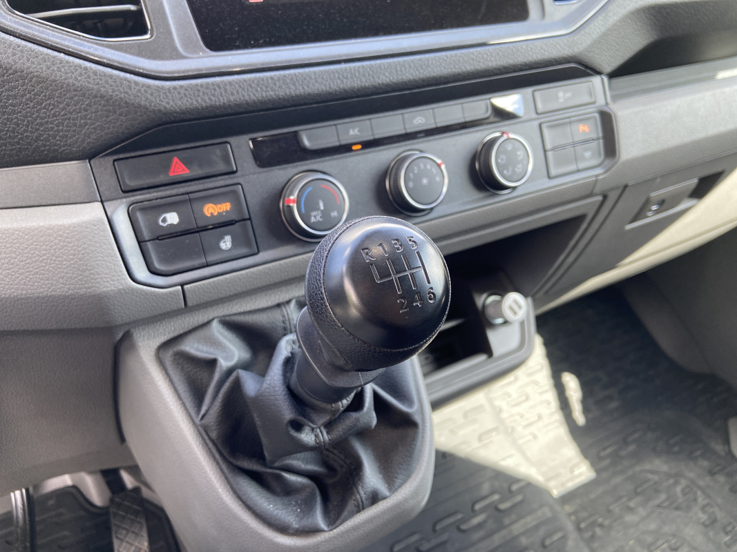 Volkswagen Crafter — 19
