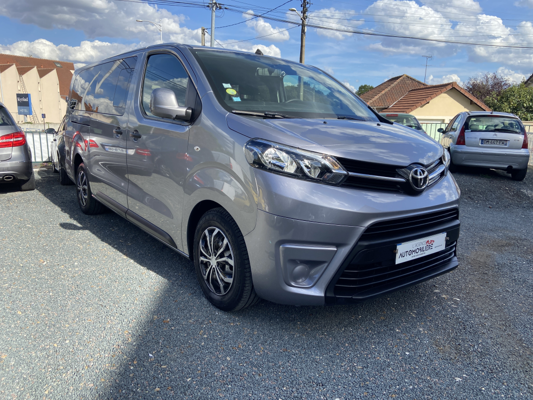 Toyota PROACE Combi — 2