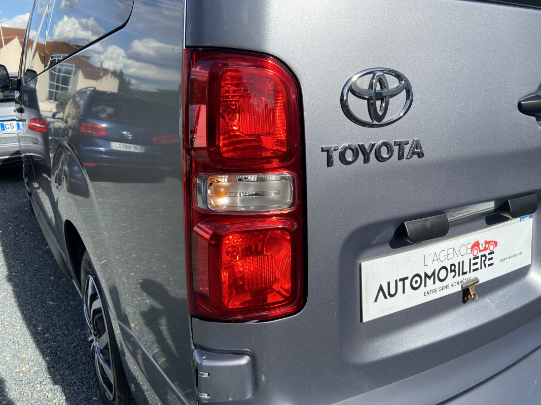 Toyota PROACE Combi — 26