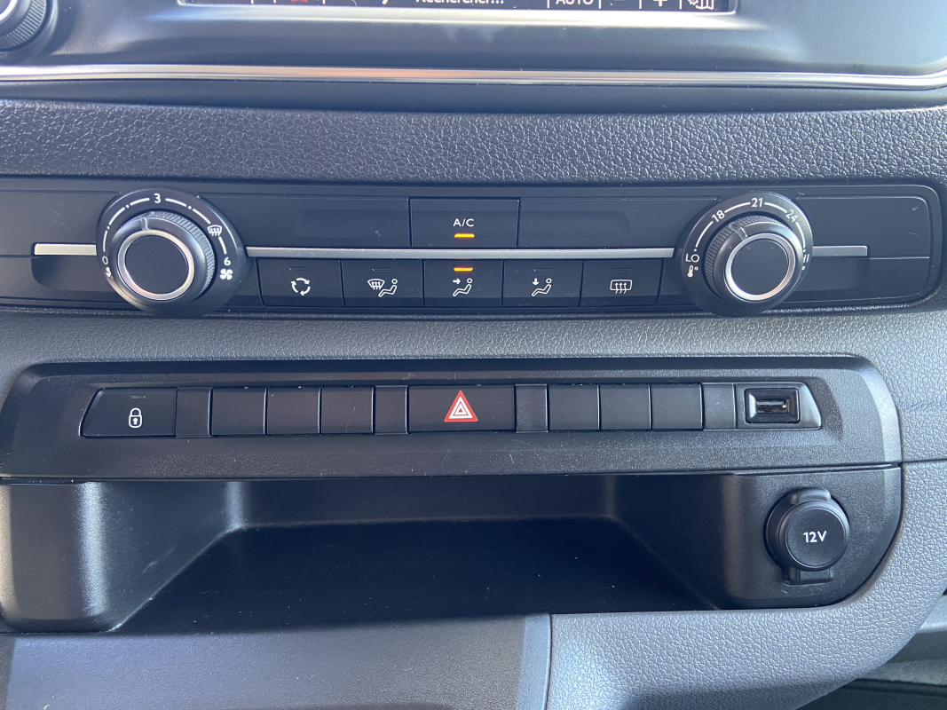 Toyota PROACE Combi — 17