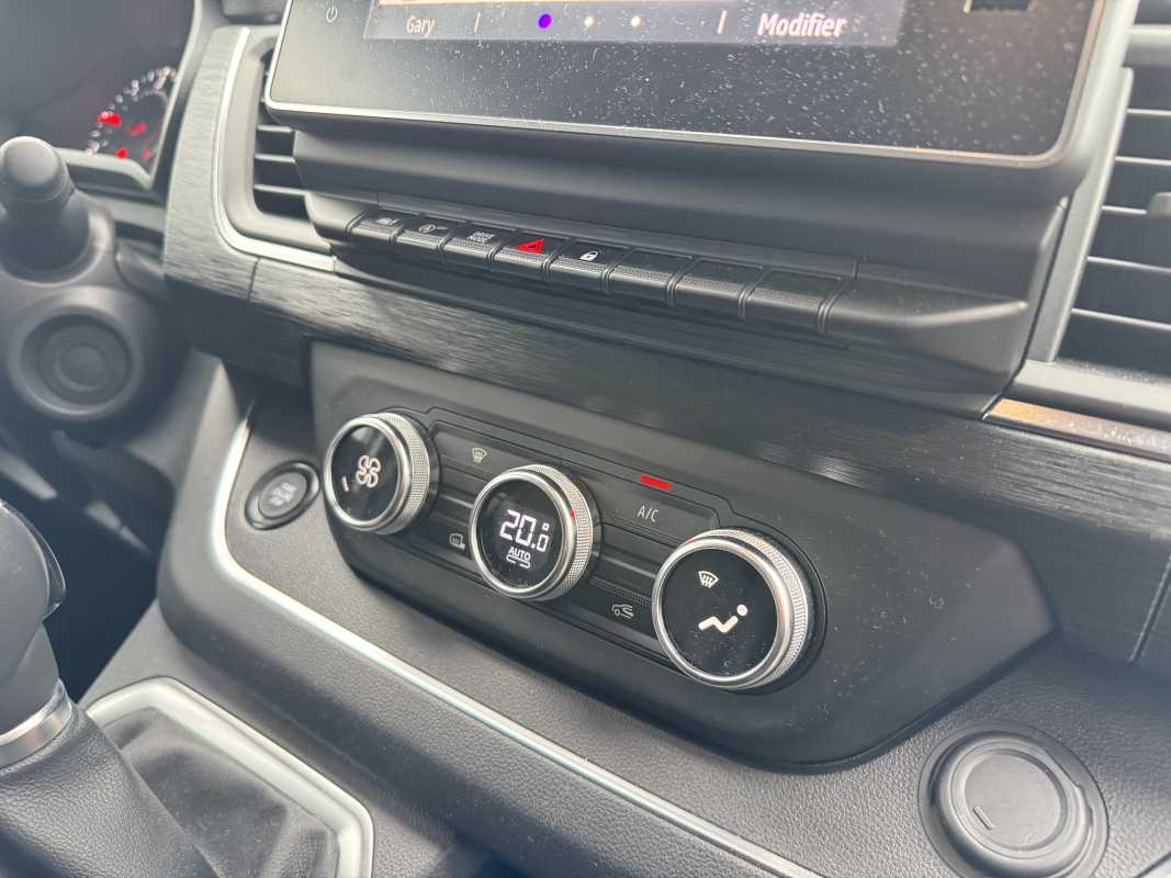 Nissan Primastar — 14
