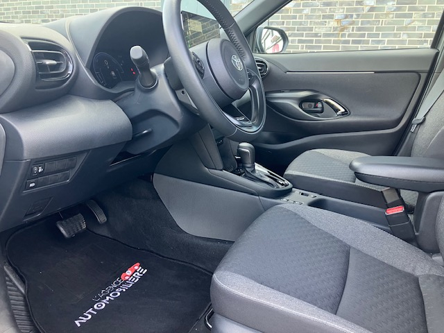 Toyota Yaris Cross — 12