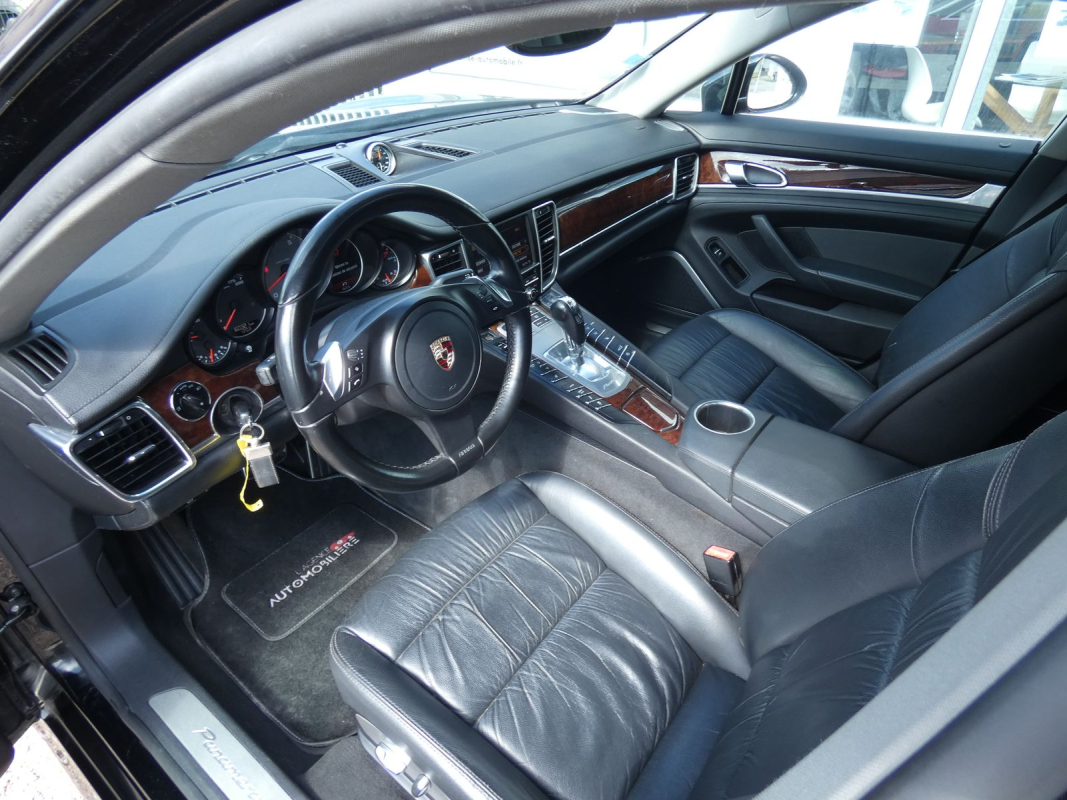 Porsche Panamera — 11