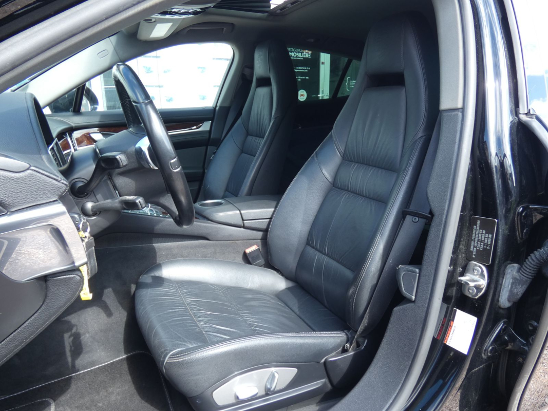 Porsche Panamera — 12