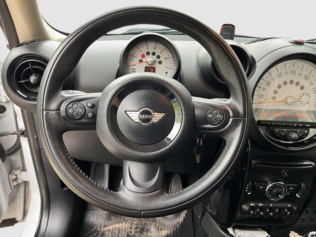 Mini Countryman — 12
