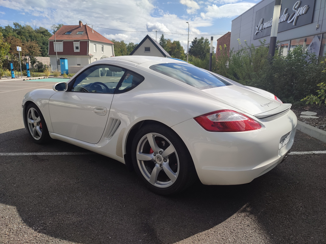 Porsche Cayman — 3