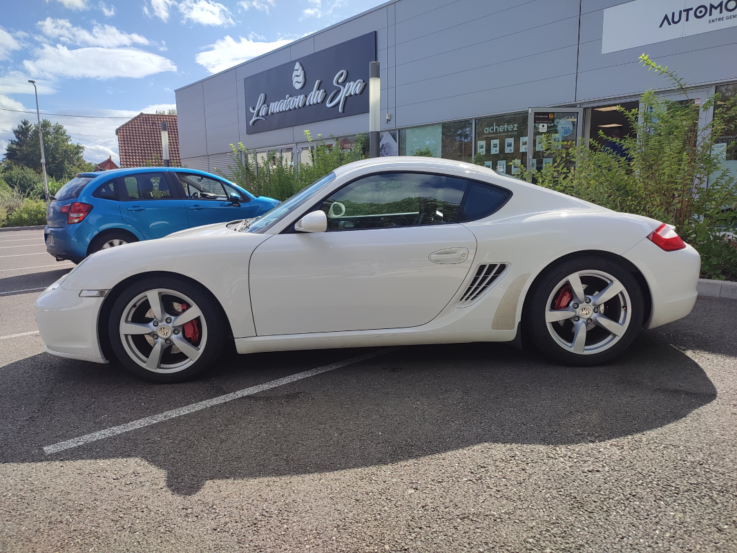 Porsche Cayman — 2