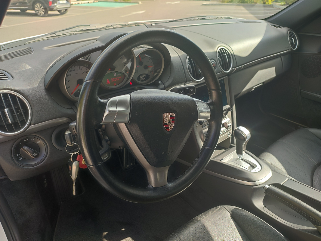 Porsche Cayman — 9