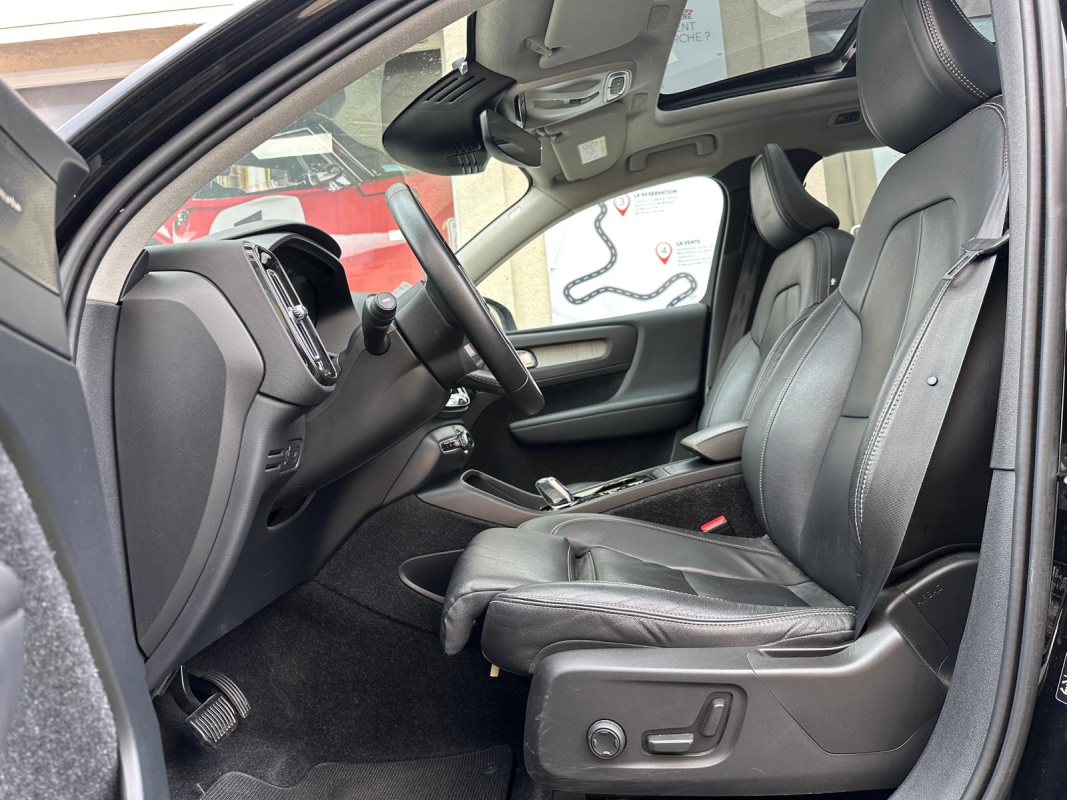Volvo XC40 — 12
