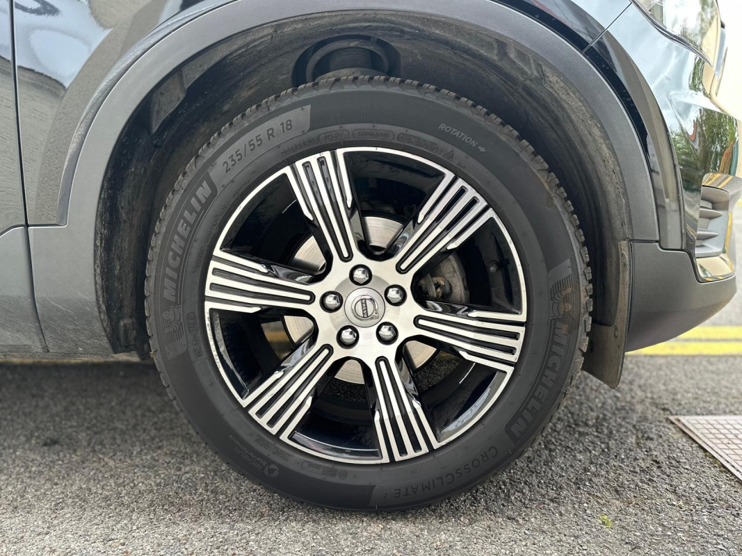 Volvo XC40 — 17