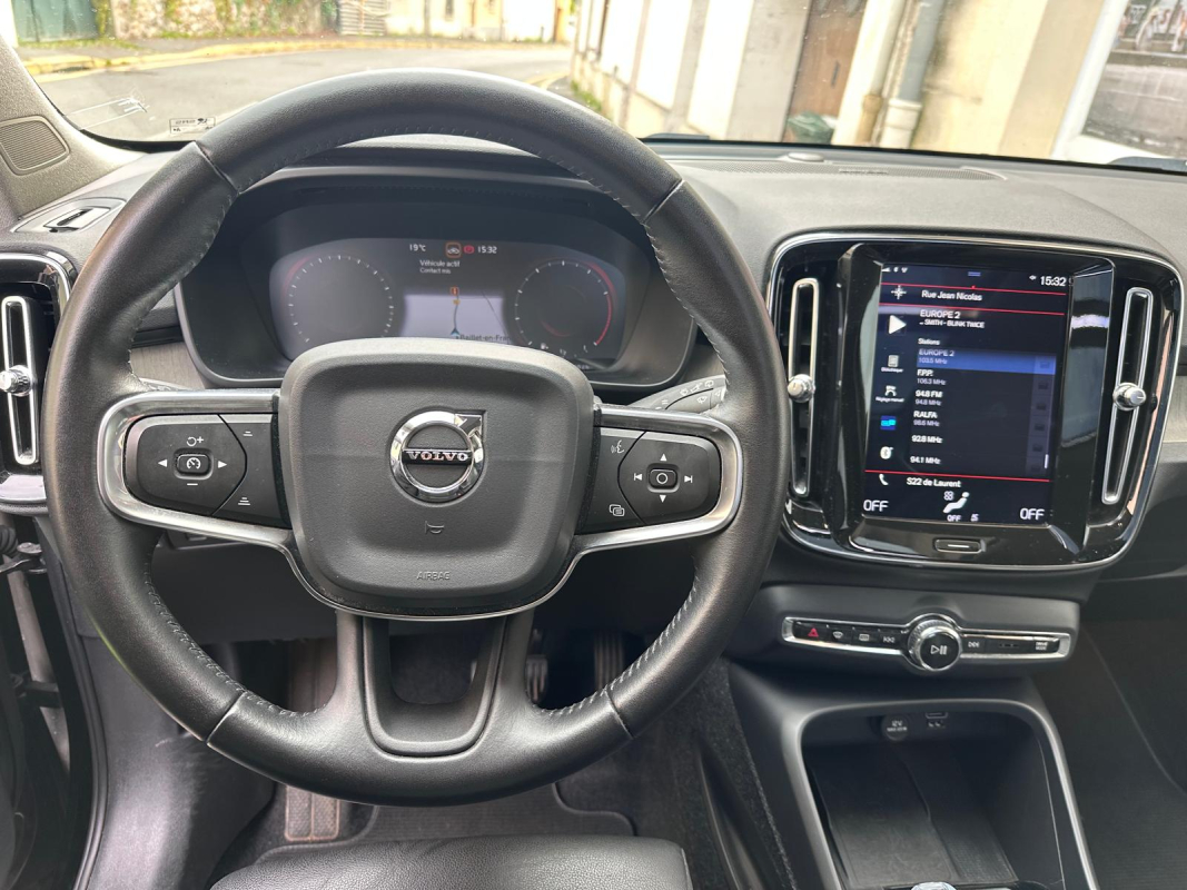Volvo XC40 — 16