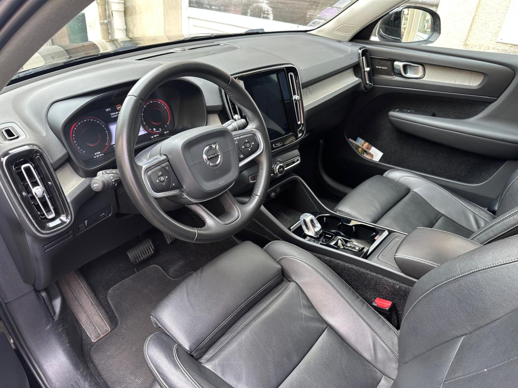 Volvo XC40 — 11