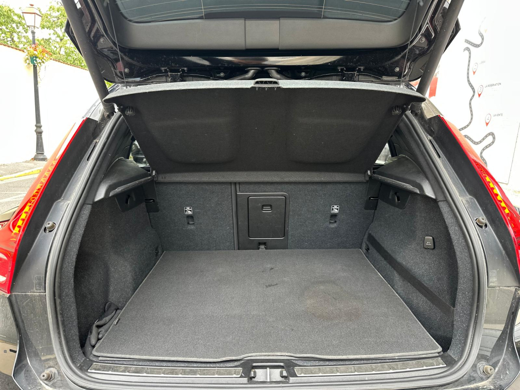 Volvo XC40 — 8