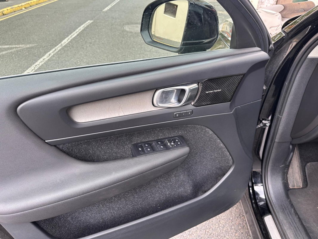 Volvo XC40 — 9