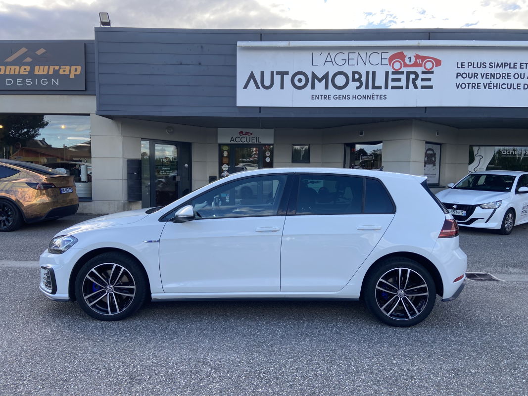 Volkswagen Golf — 3
