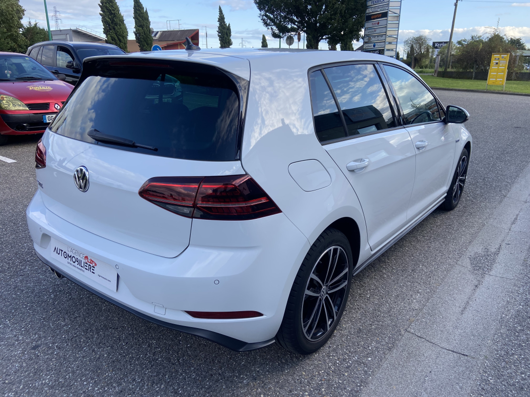 Volkswagen Golf — 9
