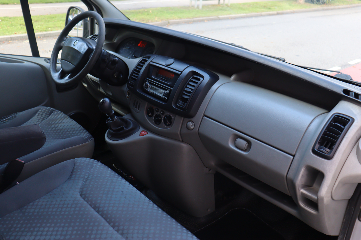 Renault Trafic — 10