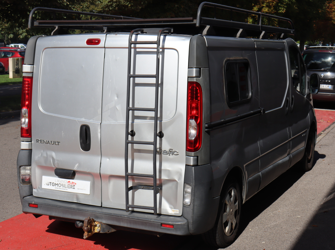 Renault Trafic — 5