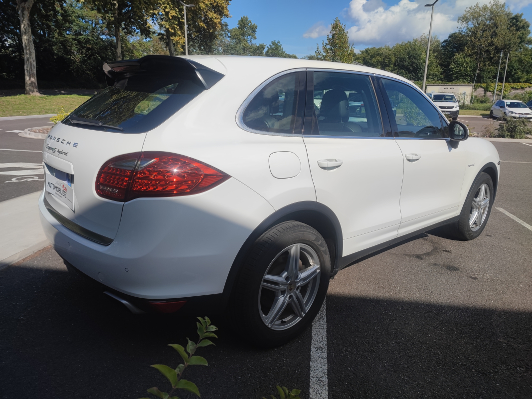 Porsche Cayenne — 5