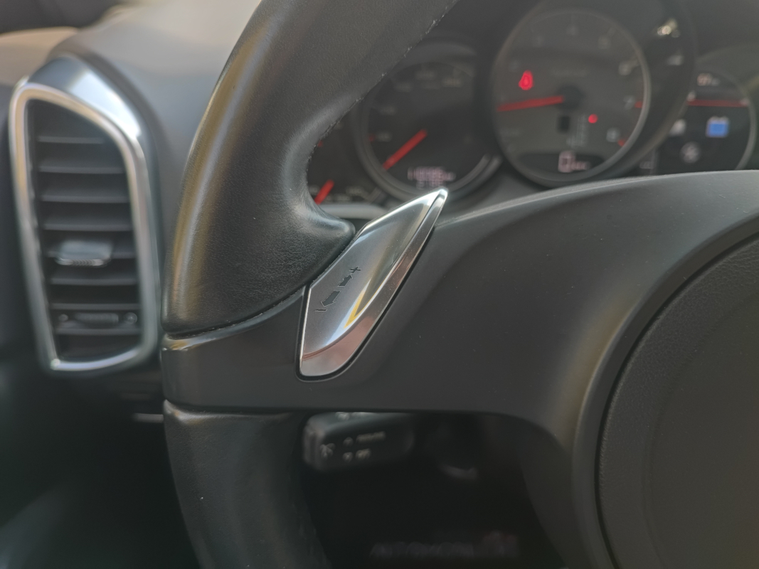 Porsche Cayenne — 27