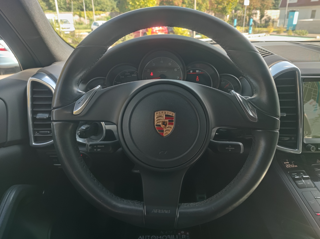 Porsche Cayenne — 10