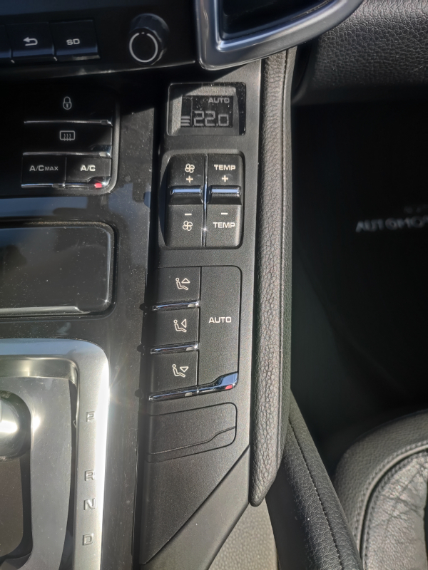 Porsche Cayenne — 29