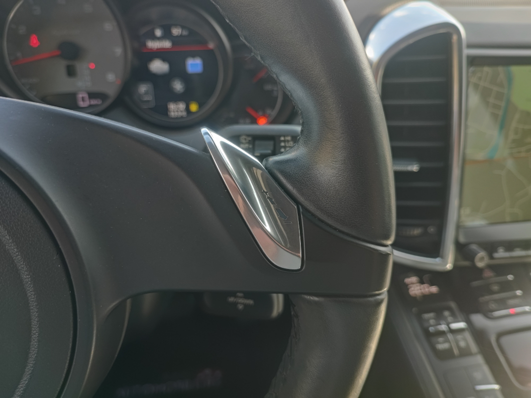Porsche Cayenne — 31