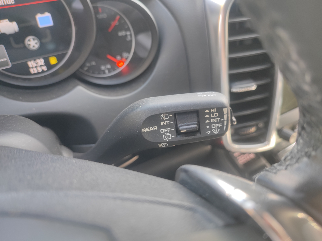Porsche Cayenne — 37