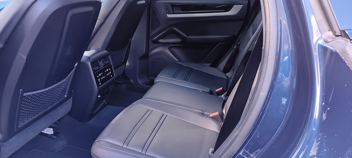 Porsche Cayenne — 22