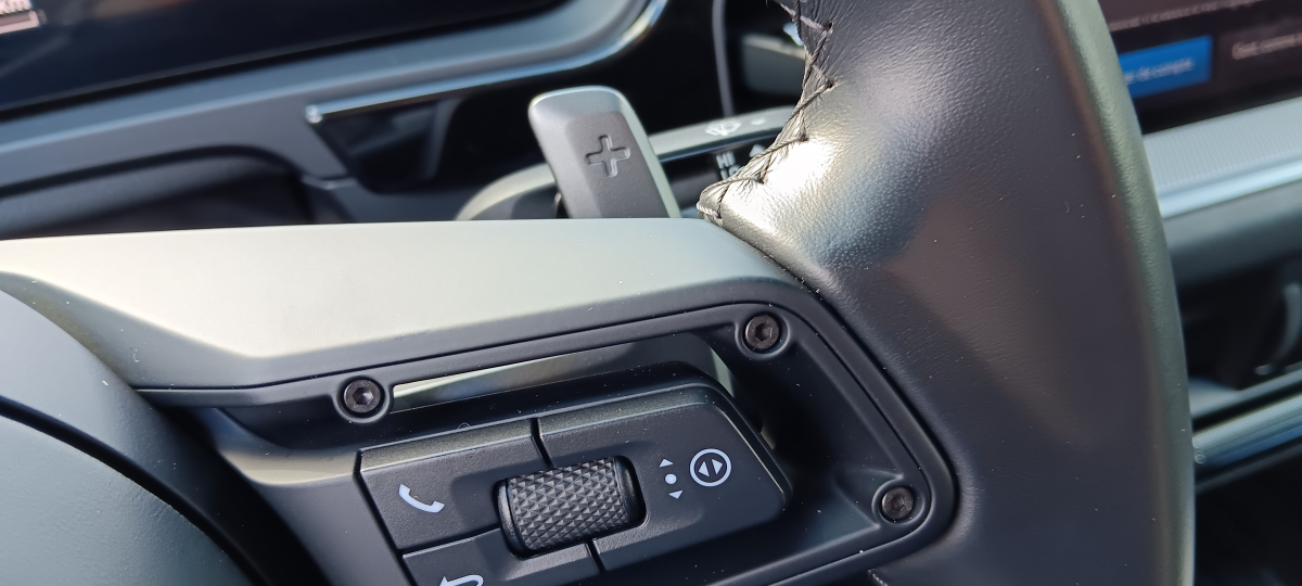 Porsche Cayenne — 12