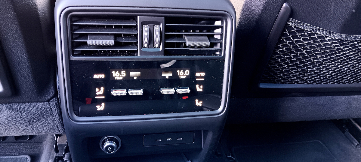Porsche Cayenne — 24