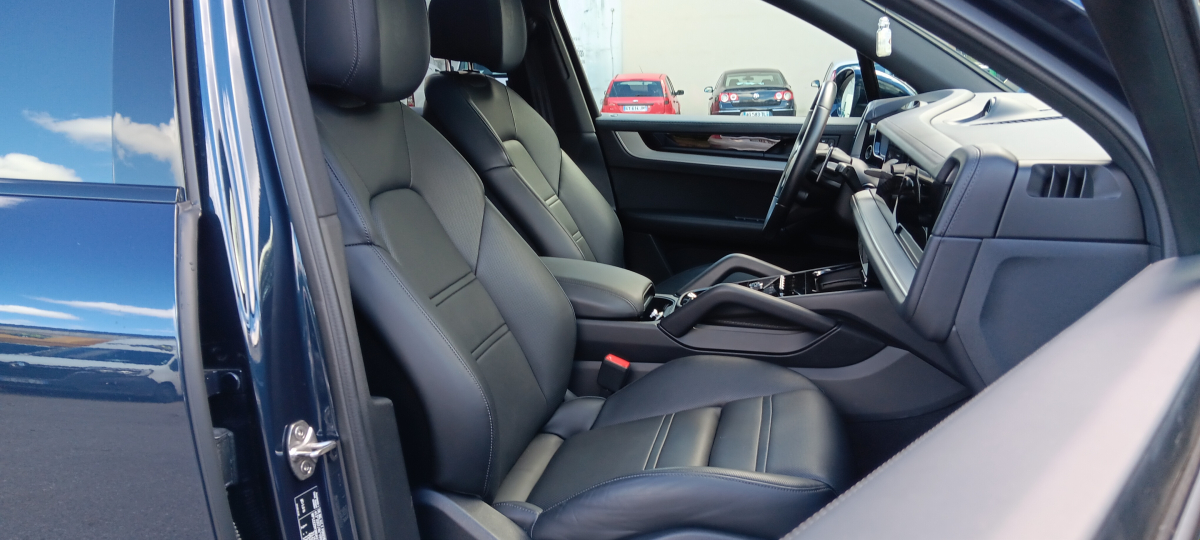 Porsche Cayenne — 13
