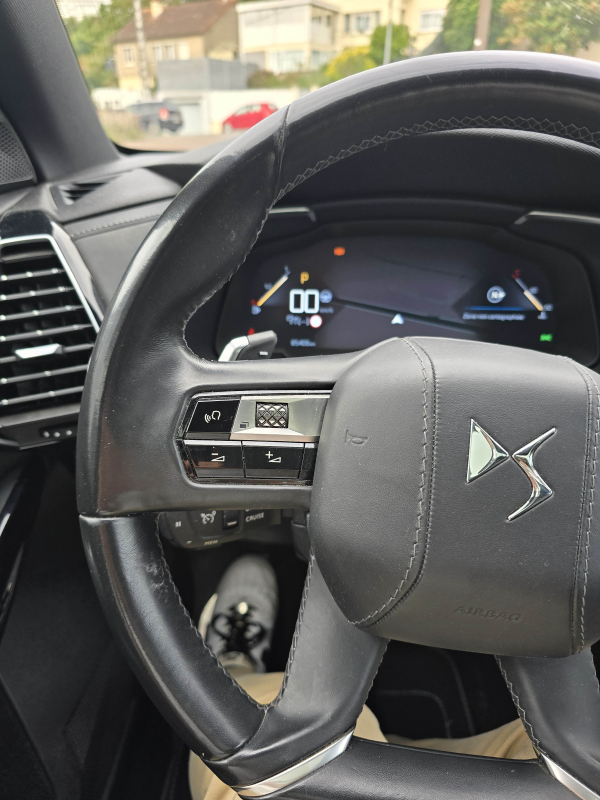 DS DS7 CROSSBACK — 29