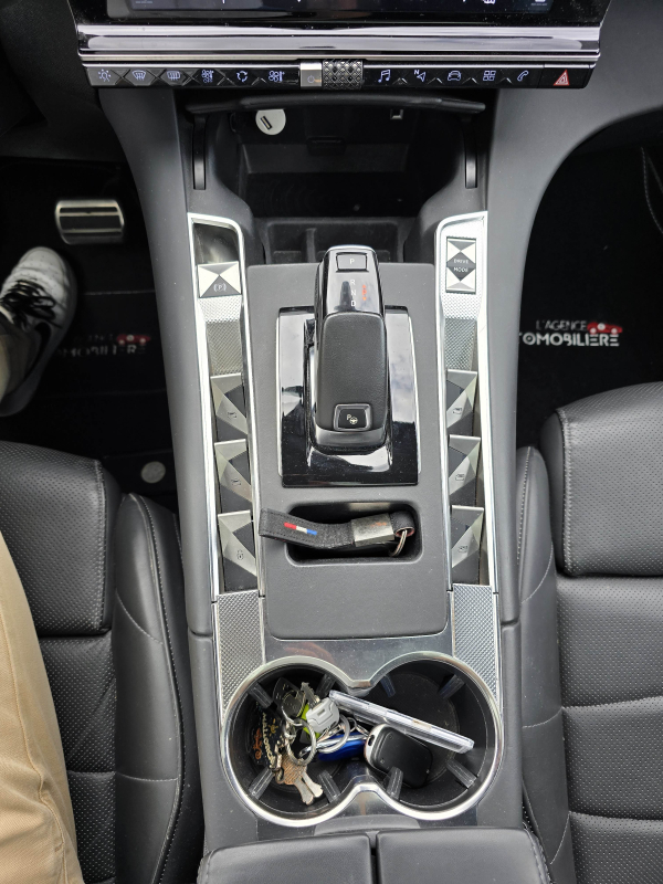 DS DS7 CROSSBACK — 26