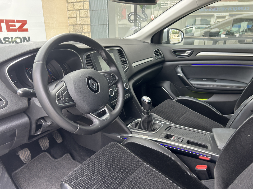 Renault Megane — 9